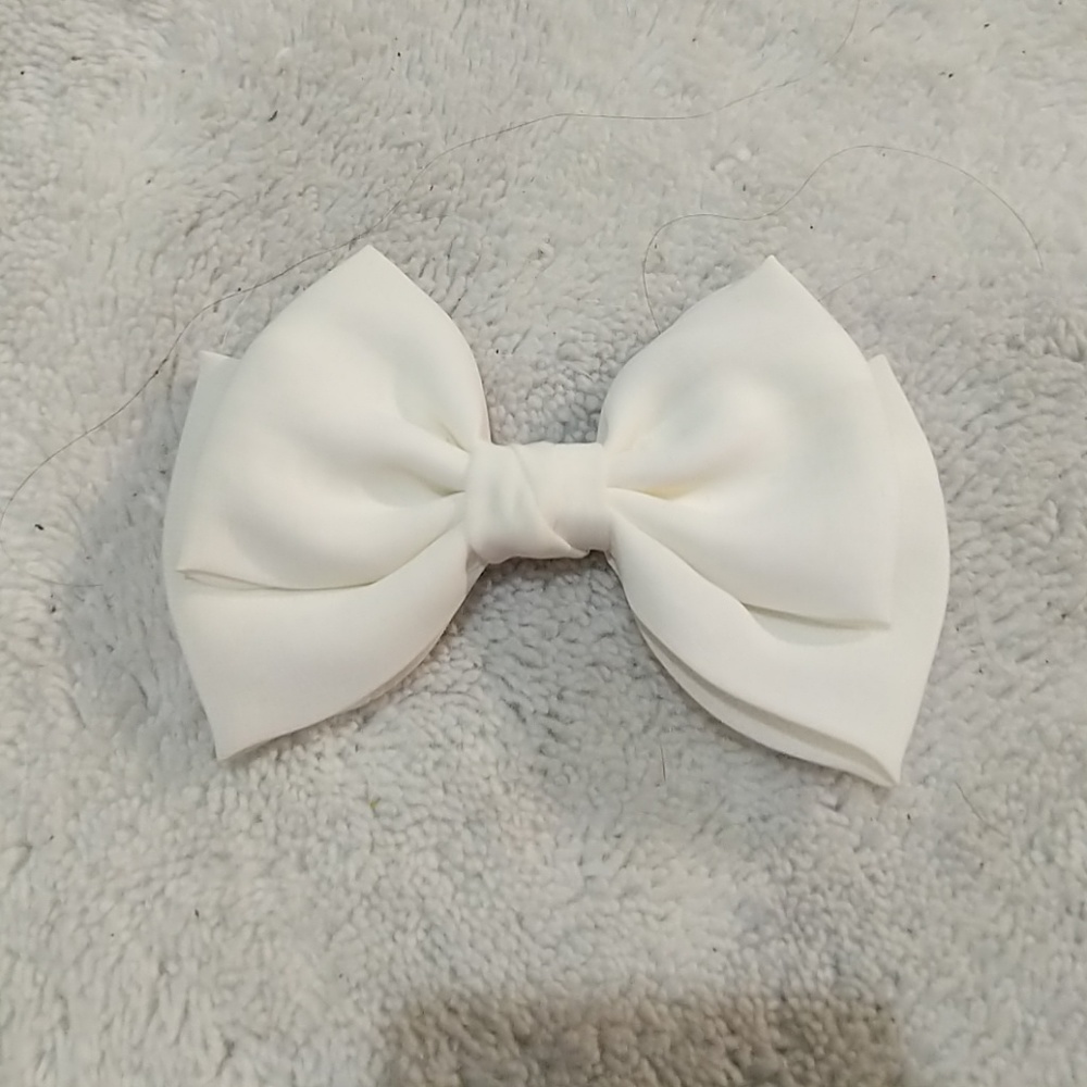 Cute bow hair clip